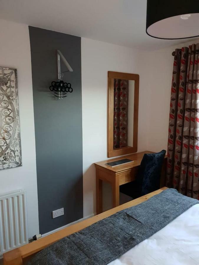 Chic Flat At Hairmyres Hospital & Train Station Daire East Kilbride Dış mekan fotoğraf