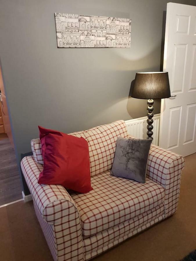 Chic Flat At Hairmyres Hospital & Train Station Daire East Kilbride Dış mekan fotoğraf