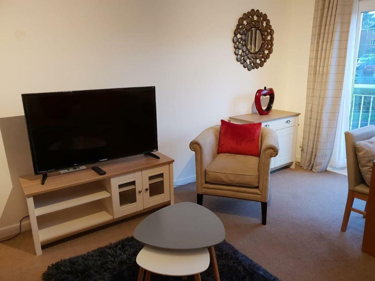 Chic Flat At Hairmyres Hospital & Train Station Daire East Kilbride Dış mekan fotoğraf